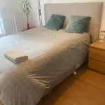 Belle chambre avec accès à une terrasse